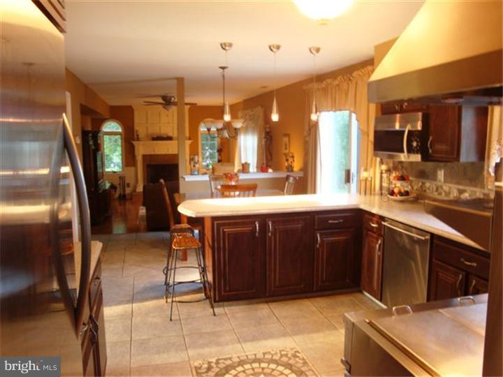 1 Amberfield Road Robbinsville, NJ 08691 - Photo 3 of 6