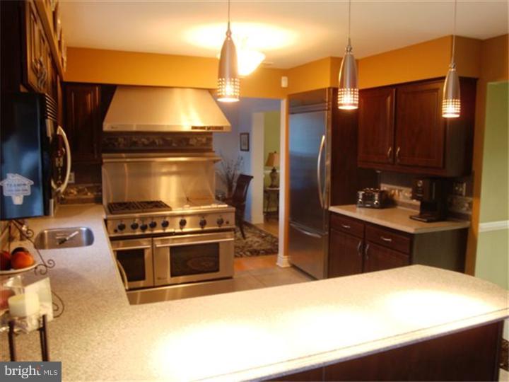 1 Amberfield Road Robbinsville, NJ 08691 - Photo 4 of 6