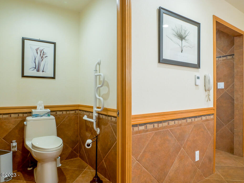 12319 Logsden Road Blodgett, OR 97326 - Photo 28 of 78 Primary Suite