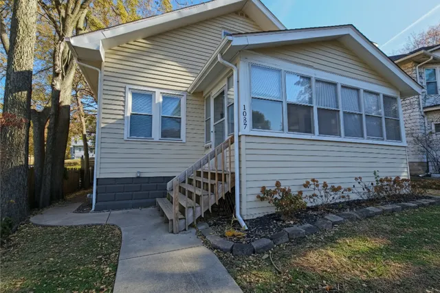 $143,000 | 1037 22nd Street, Rock Island, IL 61201