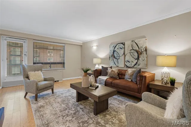 $219,000 | 4466 West Pine Boulevard, Unit 2E, St. Louis, MO 63108