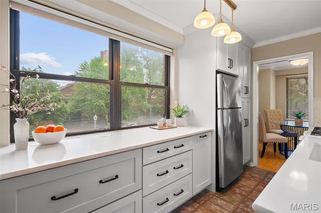 $229,000 | 4466 West Pine Boulevard, Unit 2E, St. Louis, MO 63108