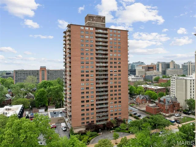 $229,000 | 4466 West Pine Boulevard, Unit 2E, St. Louis, MO 63108