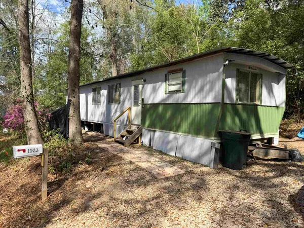 $1,075 | 1923 Sika Deer Drive, Tallahassee, FL 32304