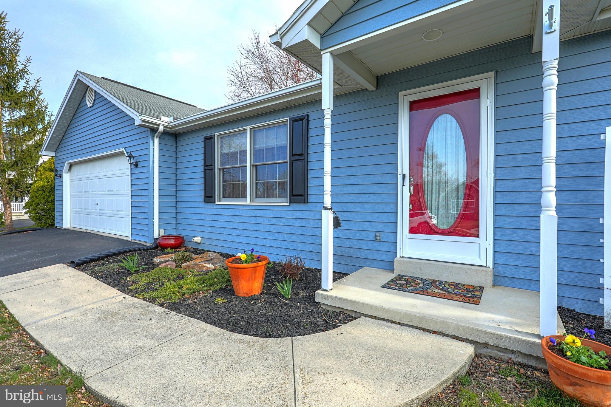 14 Wetherburn Road Enola, PA 17025 - Photo 2 of 28 Gallery Image 2