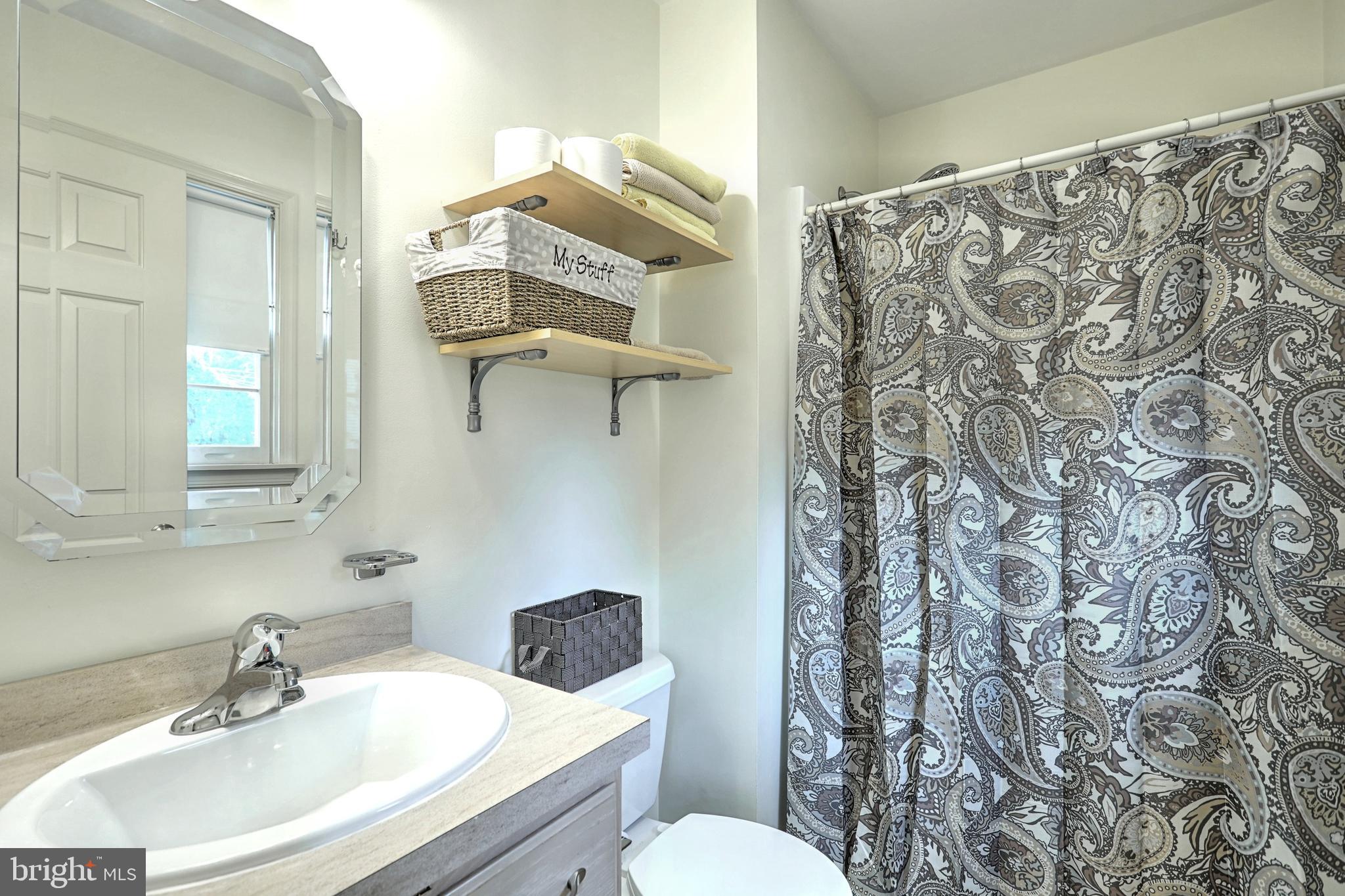 14 Wetherburn Road Enola, PA 17025 - Photo 20 of 28 Master Bath