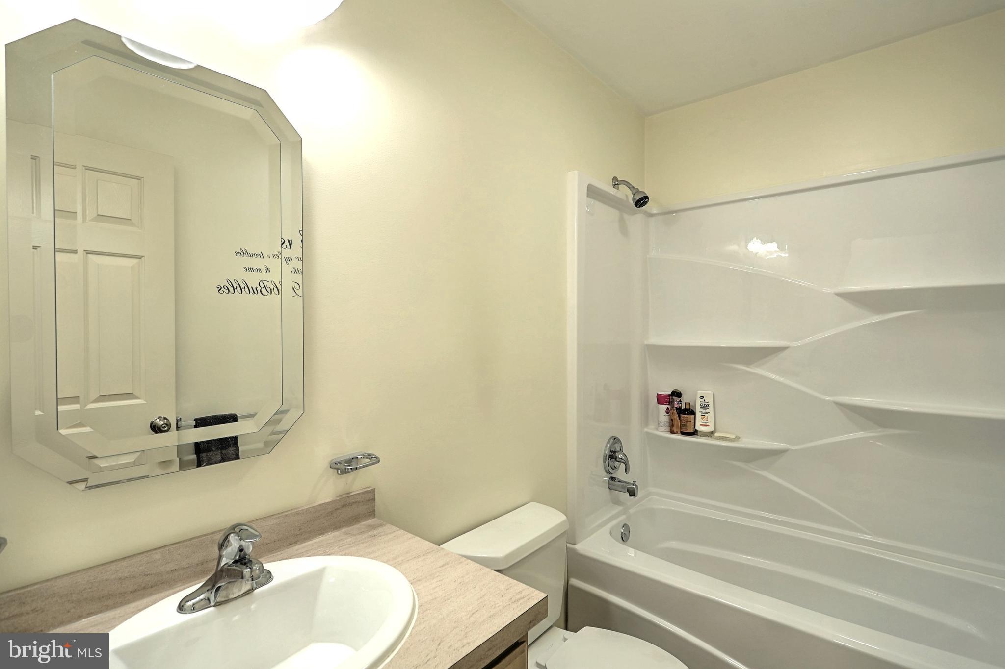 14 Wetherburn Road Enola, PA 17025 - Photo 22 of 28 Main Bath