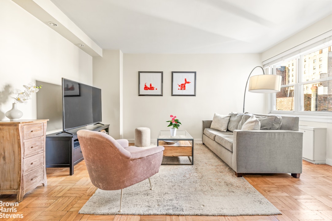 101 West 12th Street, Unit 8Z Manhattan, NY 10011 - Photo 2 of 8