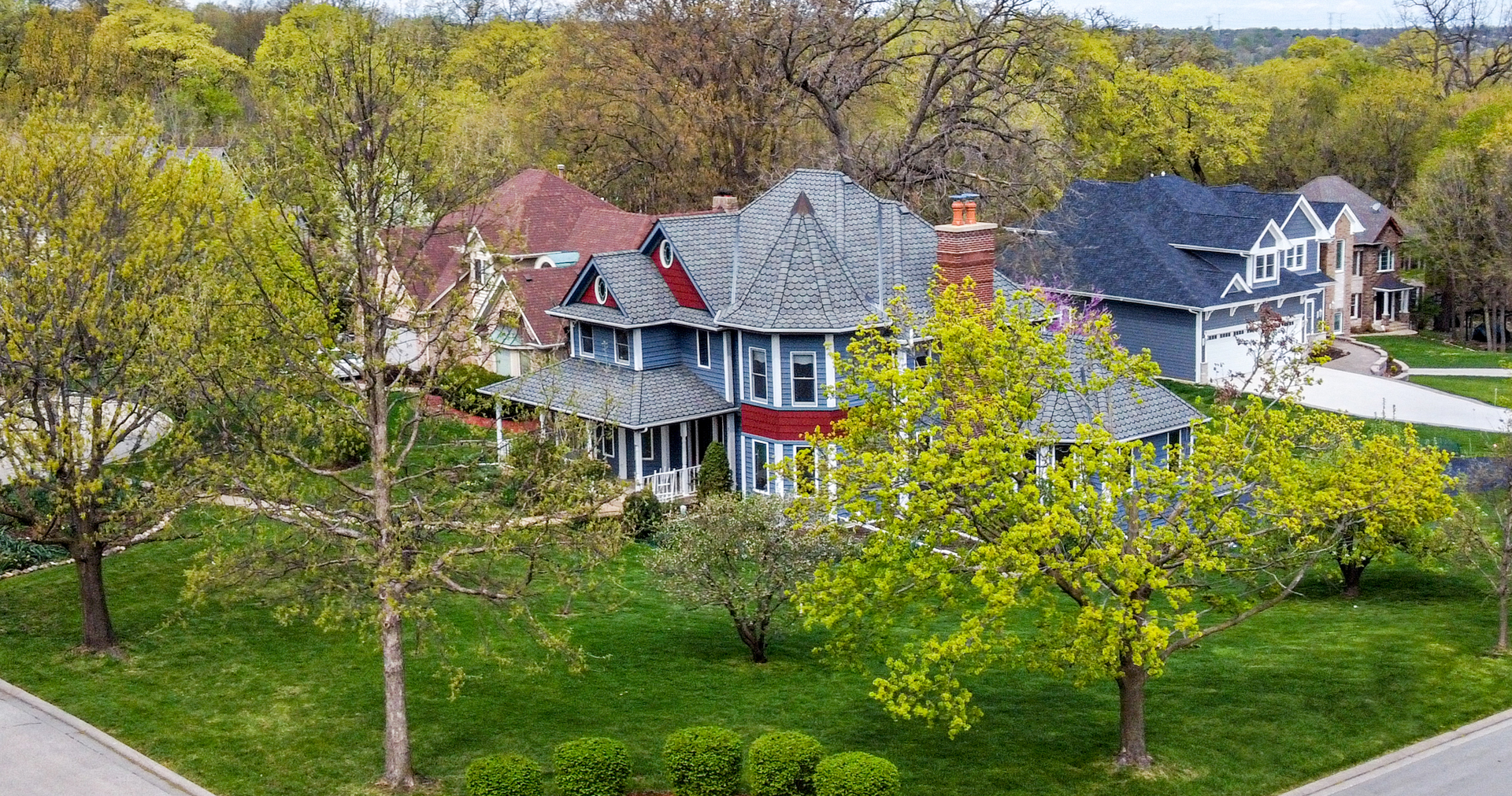 1 Genesee Court Bolingbrook, IL 60440 - Photo 3 of 29 a aerial view of a house with a garden