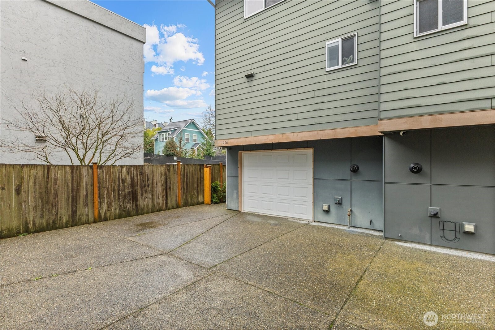 930 North 96th Street Seattle, WA 98103 - Photo 24 of 33