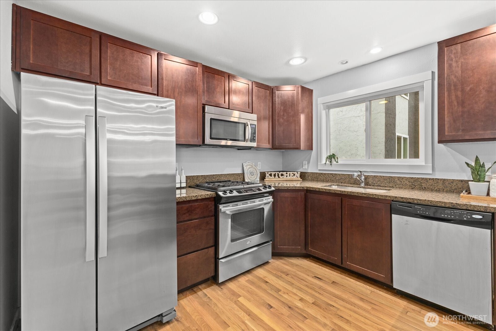 930 North 96th Street Seattle, WA 98103 - Photo 10 of 33