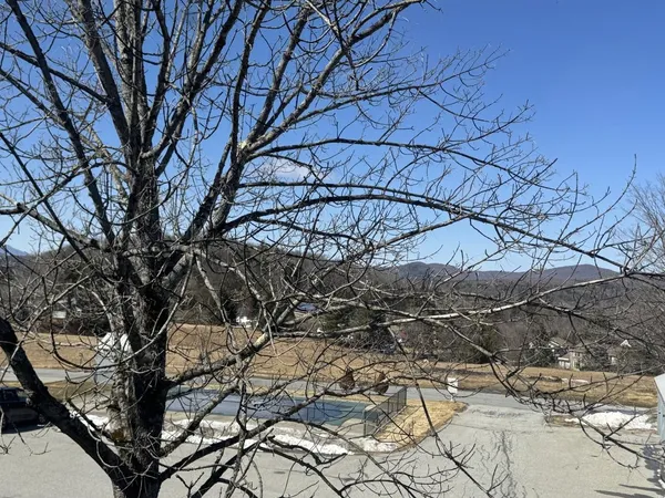 $285,000 | 8 Freedom Drive, Montpelier, VT 05602