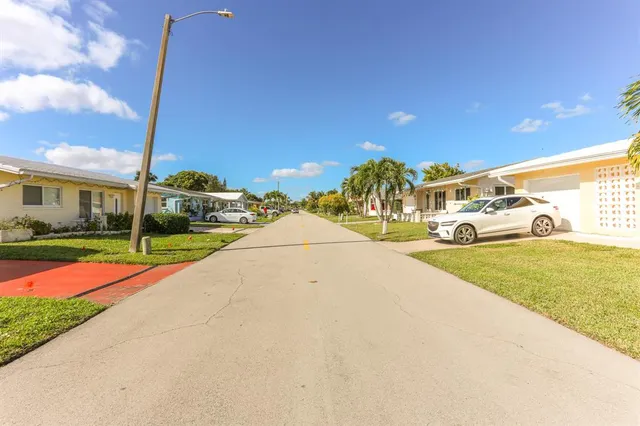 $2,000 | 4513 Northwest 44th Street, Tamarac, FL 33319