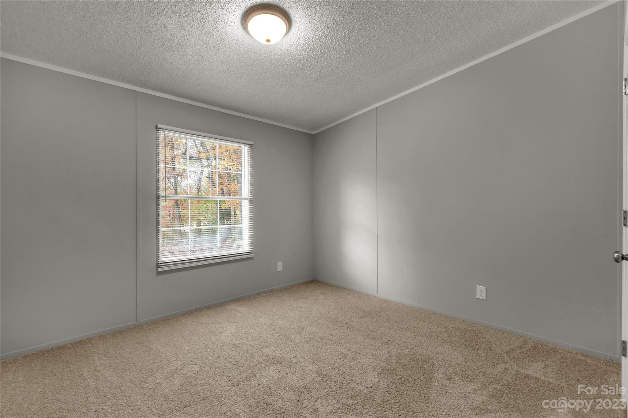 995 Longleaf Road York, SC 29745 - Photo 19 of 30 an empty room with a window