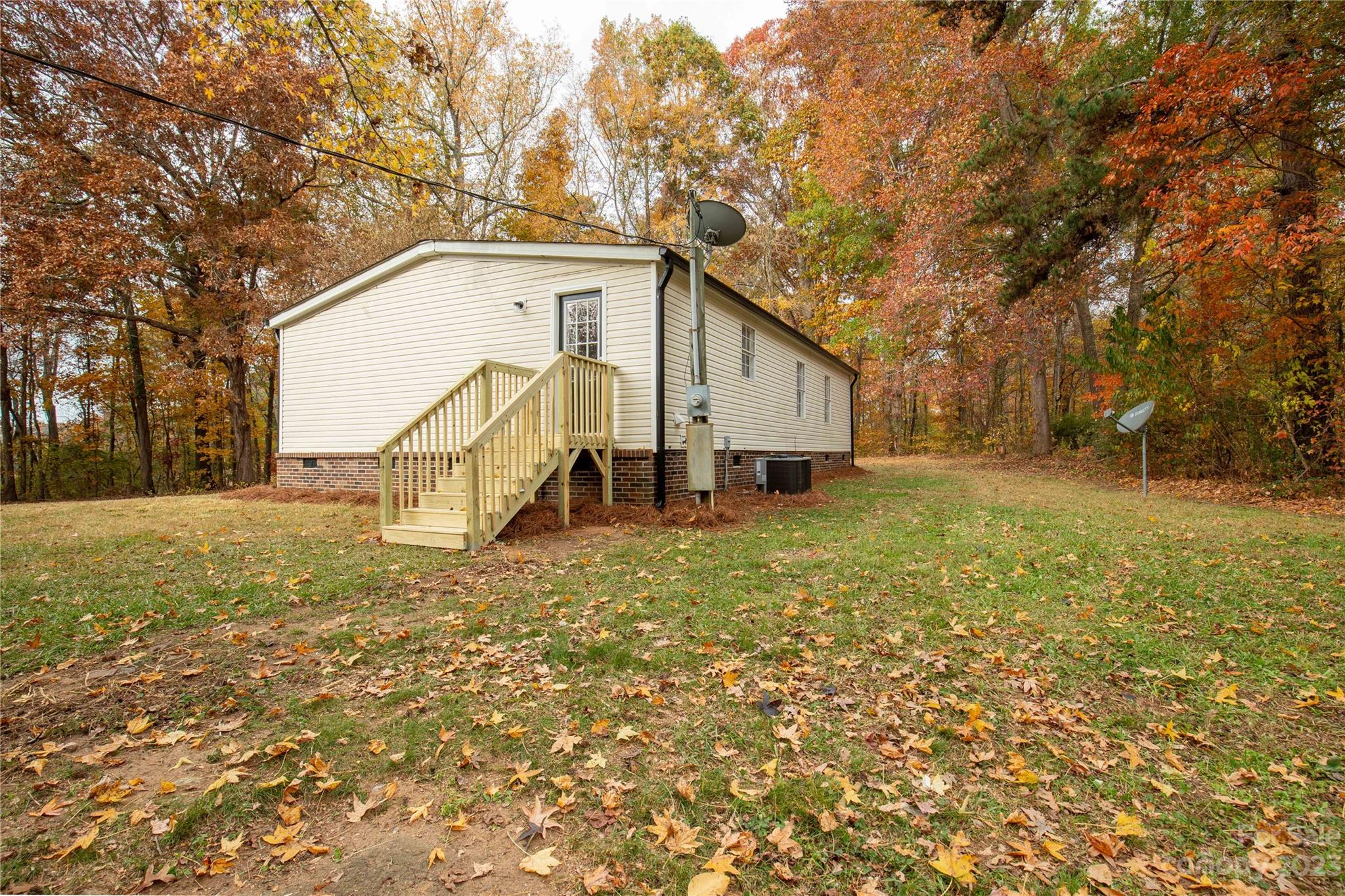995 Longleaf Road York, SC 29745 - Photo 5 of 30 a view of a house with a yard