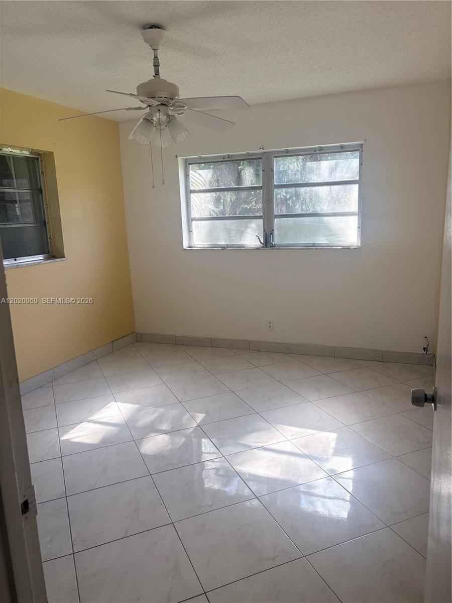 5300 Washington Street, Unit R101 Hollywood, FL 33021 - Photo 6 of 19