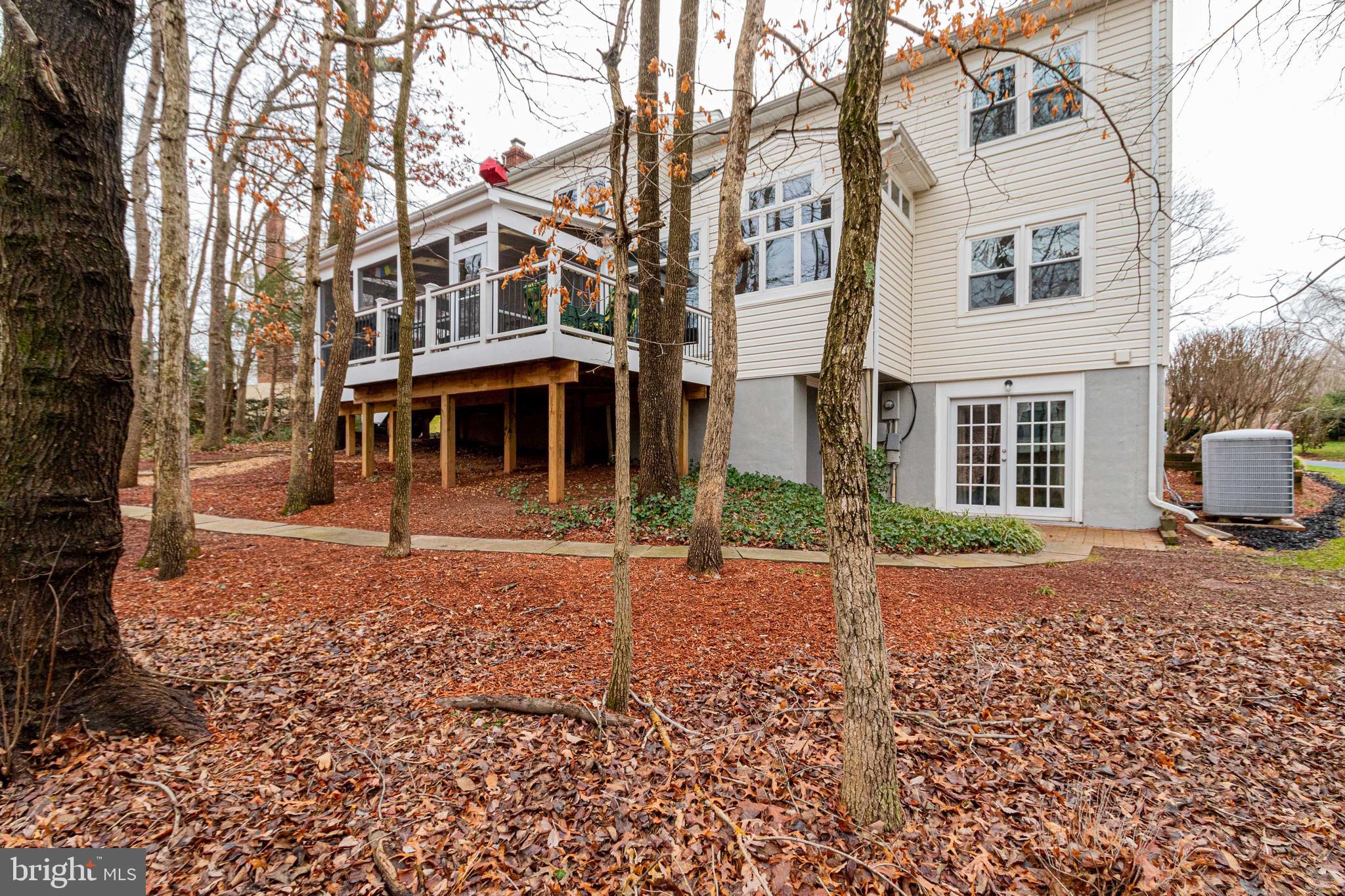 12332 Washington Brice Road Fairfax, VA 22033 - Photo 11 of 54 Kitchen w/Wall of Windows was Expanded in 1999!