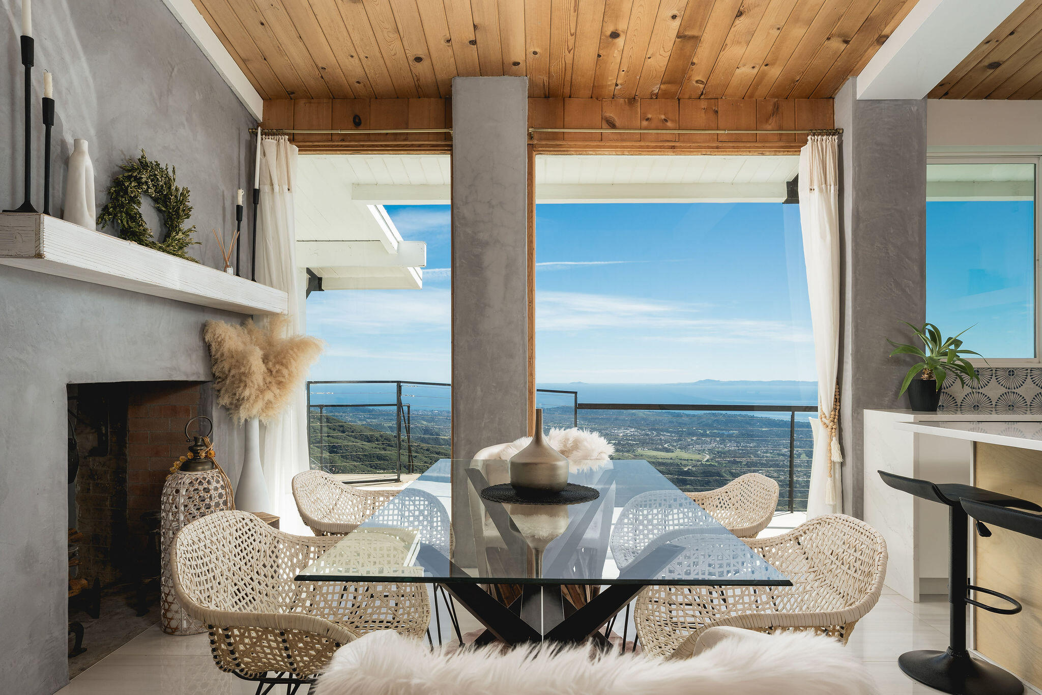 4825 Rim Road Santa Barbara, CA 93105 - Photo 11 of 36 Dining area with spectacular views