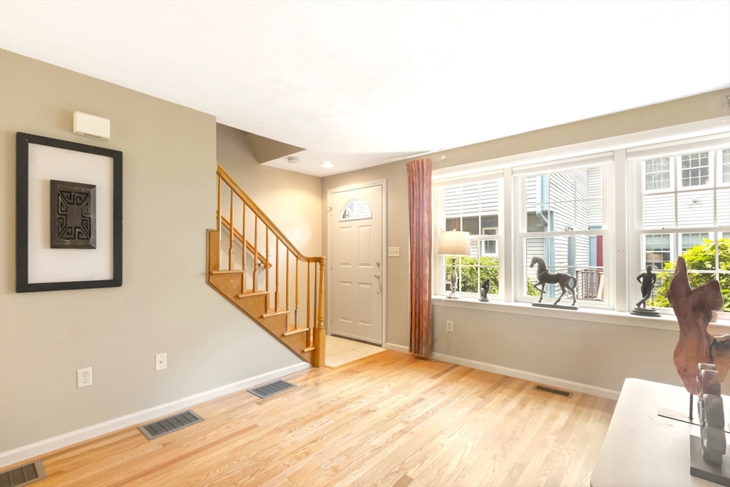 35 Merrymount Road, Unit 12 Quincy, MA 02169 - Photo 13 of 28 Gallery Image 13