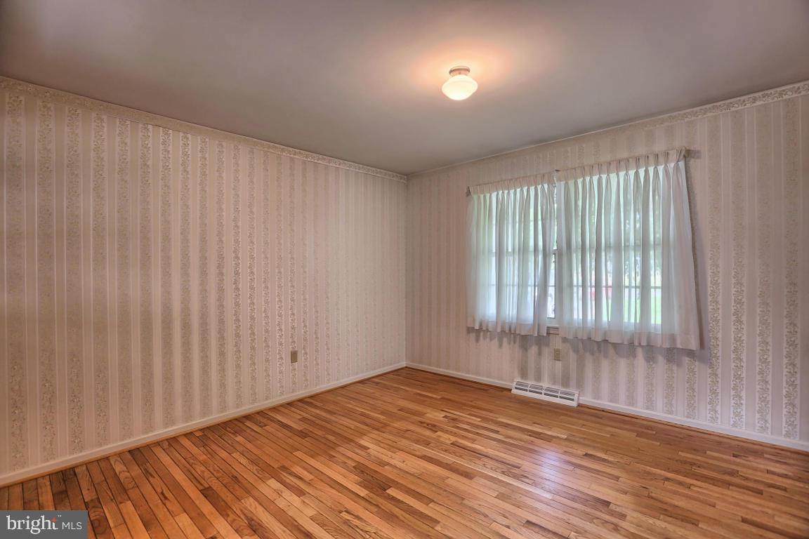 42 Center Square Road Leola, PA 17540 - Photo 10 of 36 Gallery Image 10