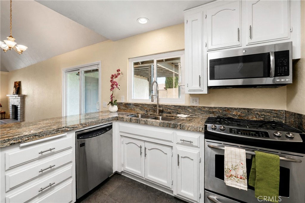 4718 Quartz Hill Road Lancaster, CA 93536 - Photo 12 of 47 Gallery Image 12