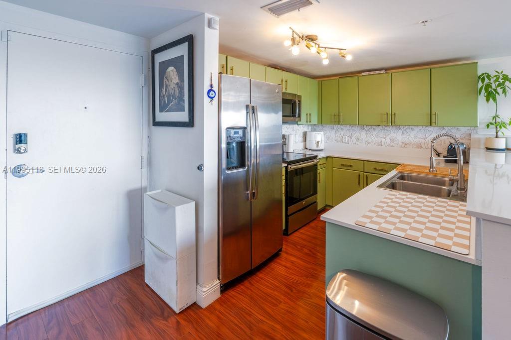 2740 Southwest 28th Terrace, Unit 705 Miami, FL 33133 - Photo 6 of 38