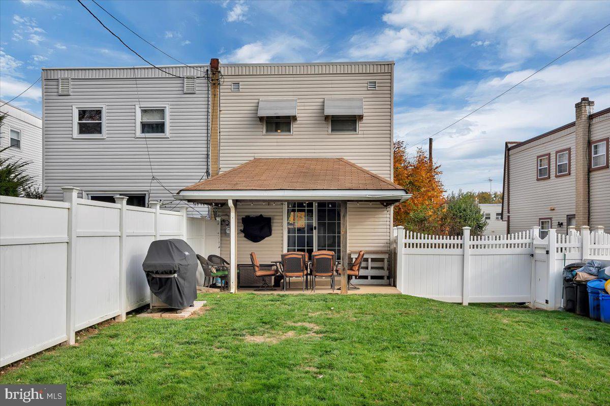 2826 Shelly Road Philadelphia, PA 19152 - Photo 7 of 24 Gallery Image 7