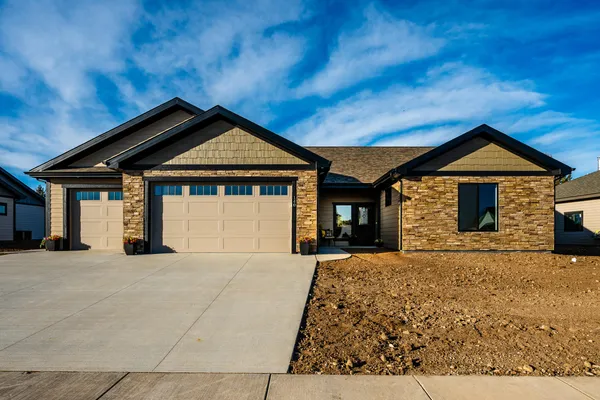 $784,900 | 140 Sunrise Lane, Sheridan, WY 82801