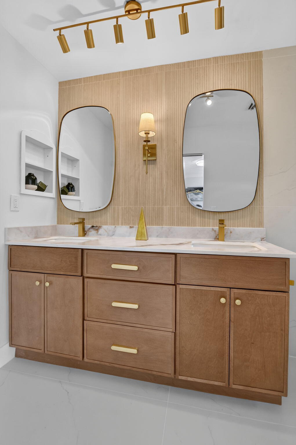 11213 Jasmine Hill Circle Boca Raton, FL 33498 - Photo 24 of 51 Primary Bathroom