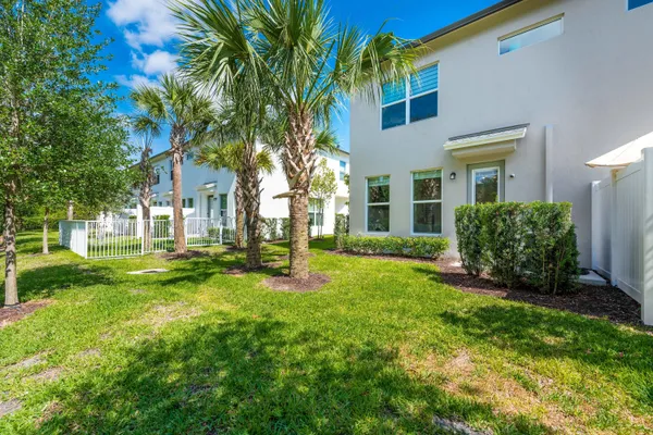 $3,400 | 6082 Carre Way, Greenacres, FL 33415