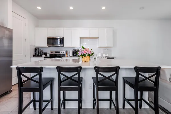 $3,400 | 6082 Carre Way, Greenacres, FL 33415