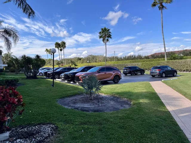 $2,100 | 5574 Witney Drive, Unit 102, Delray Beach, FL 33484