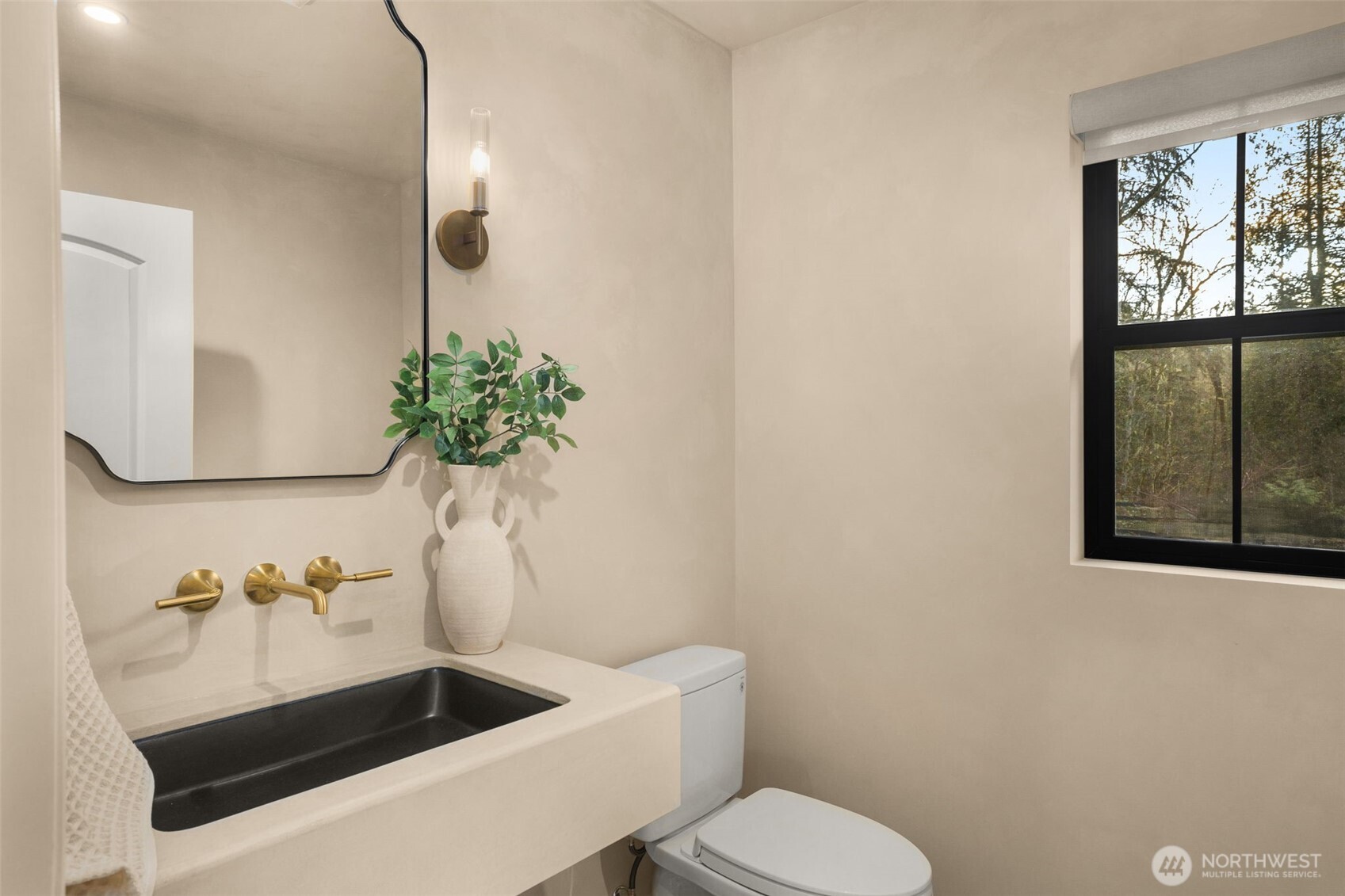 25145 Tiger Mountain Road Southeast Issaquah, WA 98027 - Photo 14 of 40