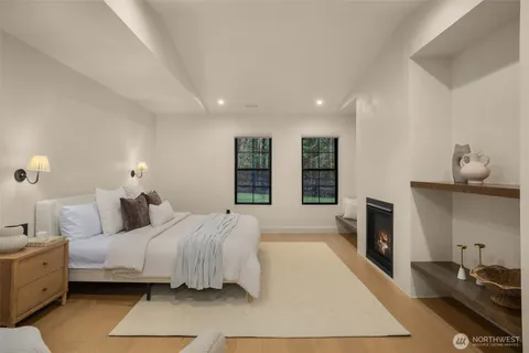 $2,385,000 | 25145 Tiger Mountain Road Southeast, Issaquah, WA 98027