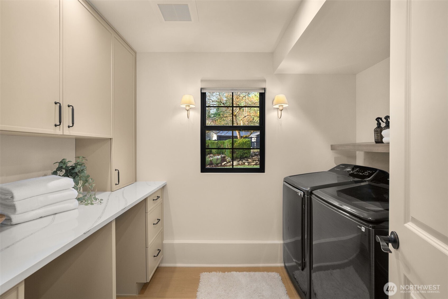 25145 Tiger Mountain Road Southeast Issaquah, WA 98027 - Photo 20 of 40