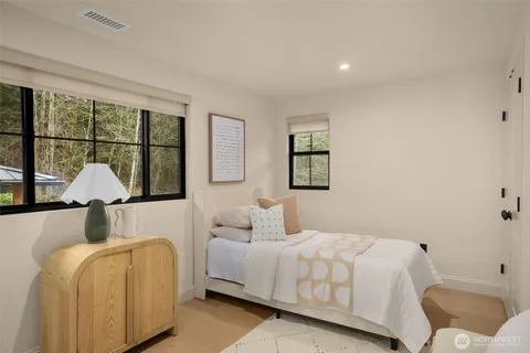 $2,385,000 | 25145 Tiger Mountain Road Southeast, Issaquah, WA 98027