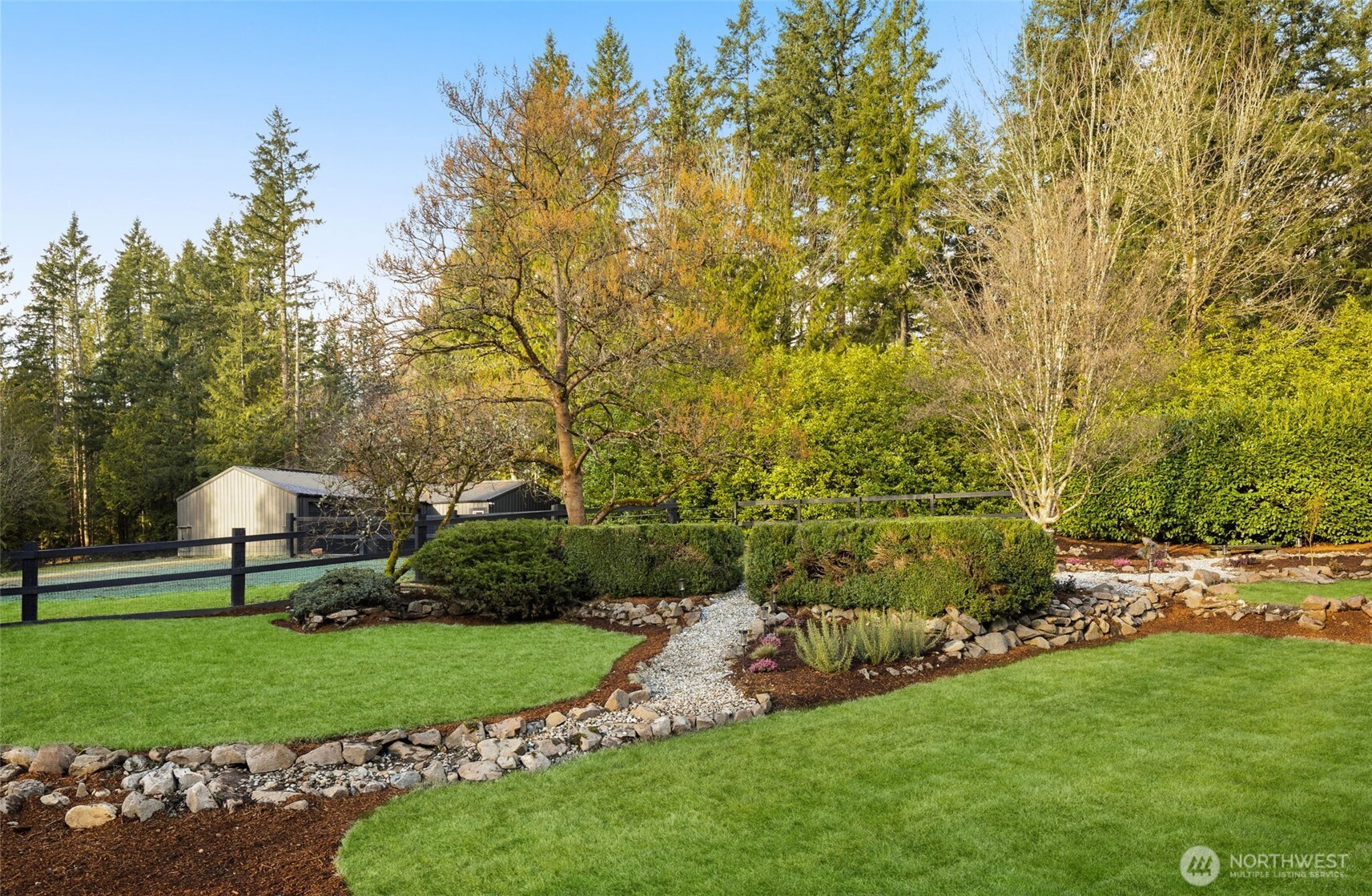 25145 Tiger Mountain Road Southeast Issaquah, WA 98027 - Photo 33 of 40