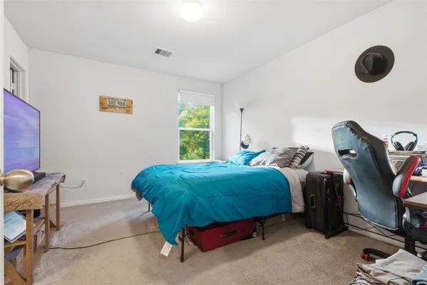 $1,900 | 15082 Arrowhead Loop East, Willis, TX 77378