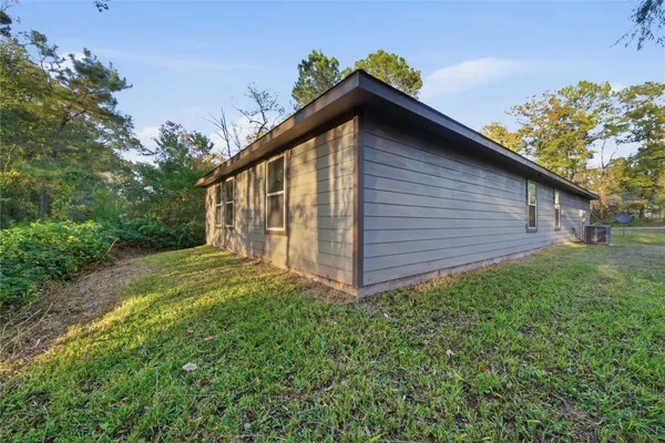$1,900 | 15082 Arrowhead Loop East, Willis, TX 77378