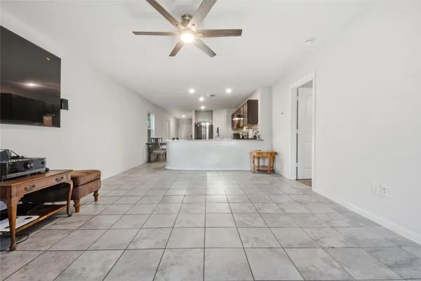 $1,900 | 15082 Arrowhead Loop East, Willis, TX 77378