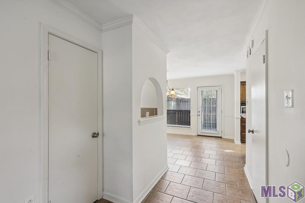 947 Ridgepoint Court, Unit 2A Baton Rouge, LA 70810 - Photo 8 of 23 Gallery Image 8