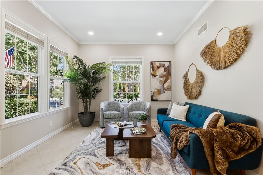15 Bel Spring Irvine, CA 92602 - Photo 4 of 77