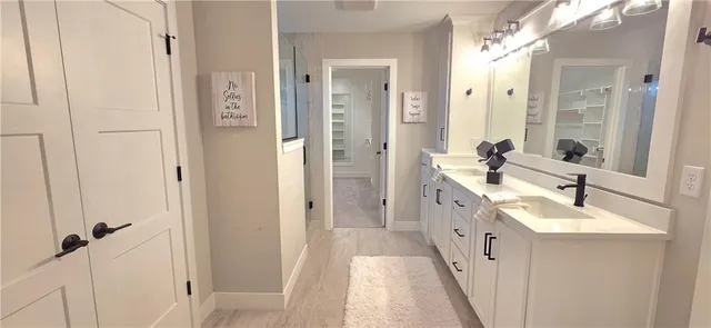 $679,950 | 1607 Southwest Arbormist Drive, Lee's Summit, MO 64082