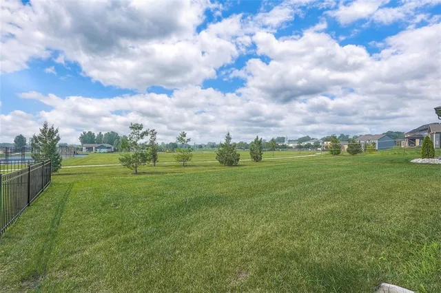 $679,950 | 1607 Southwest Arbormist Drive, Lee's Summit, MO 64082