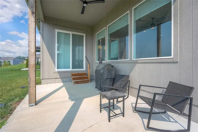 $679,950 | 1607 Southwest Arbormist Drive, Lee's Summit, MO 64082