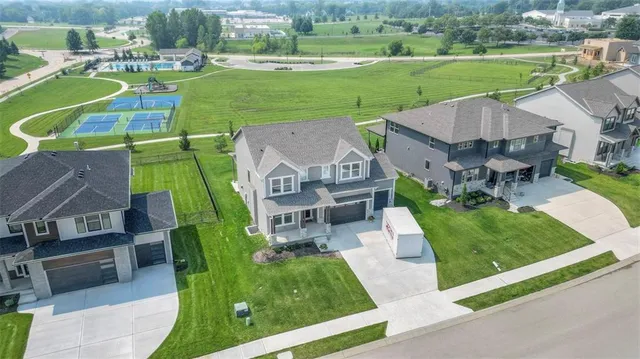 $679,950 | 1607 Southwest Arbormist Drive, Lee's Summit, MO 64082