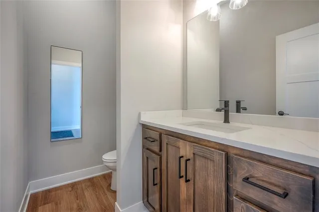 $679,950 | 1607 Southwest Arbormist Drive, Lee's Summit, MO 64082