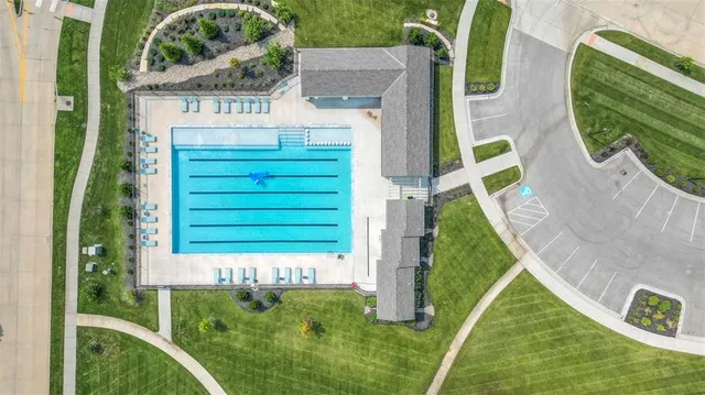 $679,950 | 1607 Southwest Arbormist Drive, Lee's Summit, MO 64082