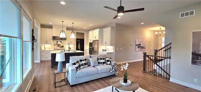 $679,950 | 1607 Southwest Arbormist Drive, Lee's Summit, MO 64082