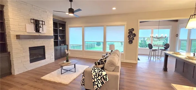 $679,950 | 1607 Southwest Arbormist Drive, Lee's Summit, MO 64082